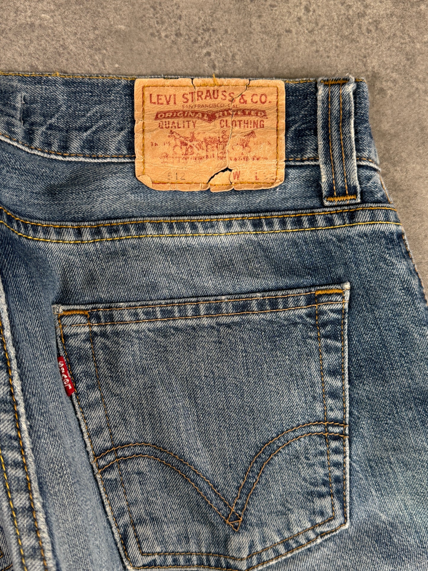 Levi’s bootcut Jeans (W33/L32)