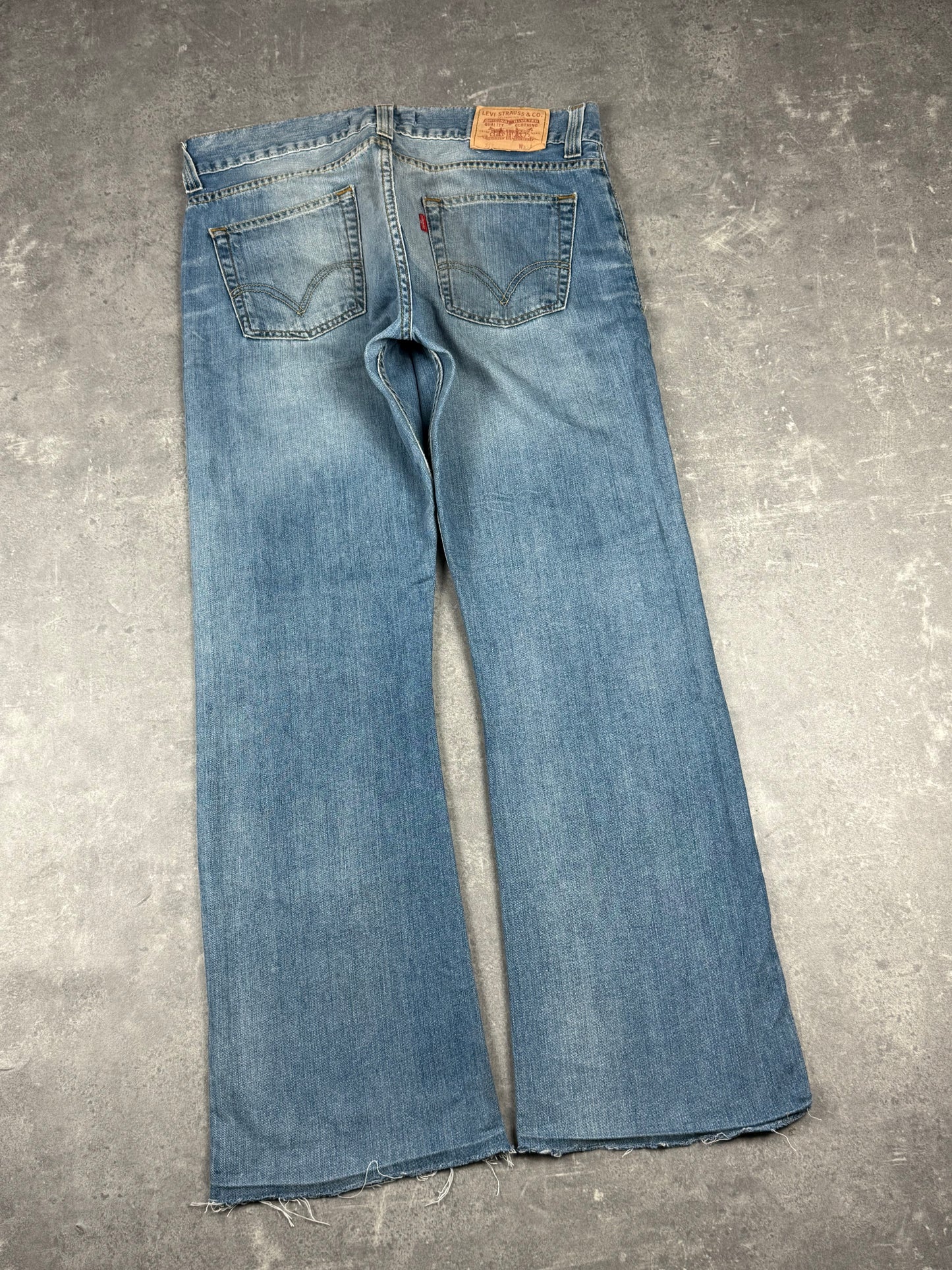 Levi’s bootcut (W33/L32)