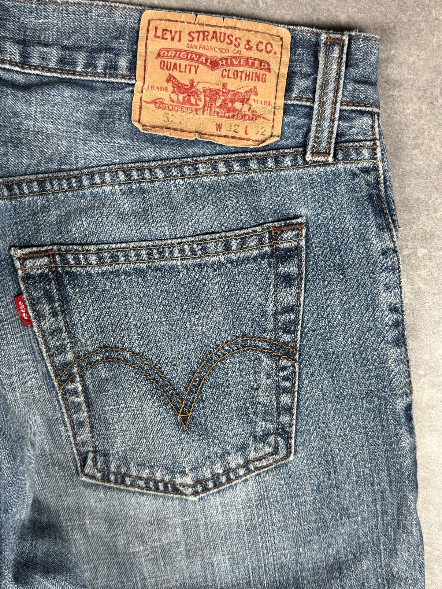 Levi’s bootcut Jeans (W31/L34)