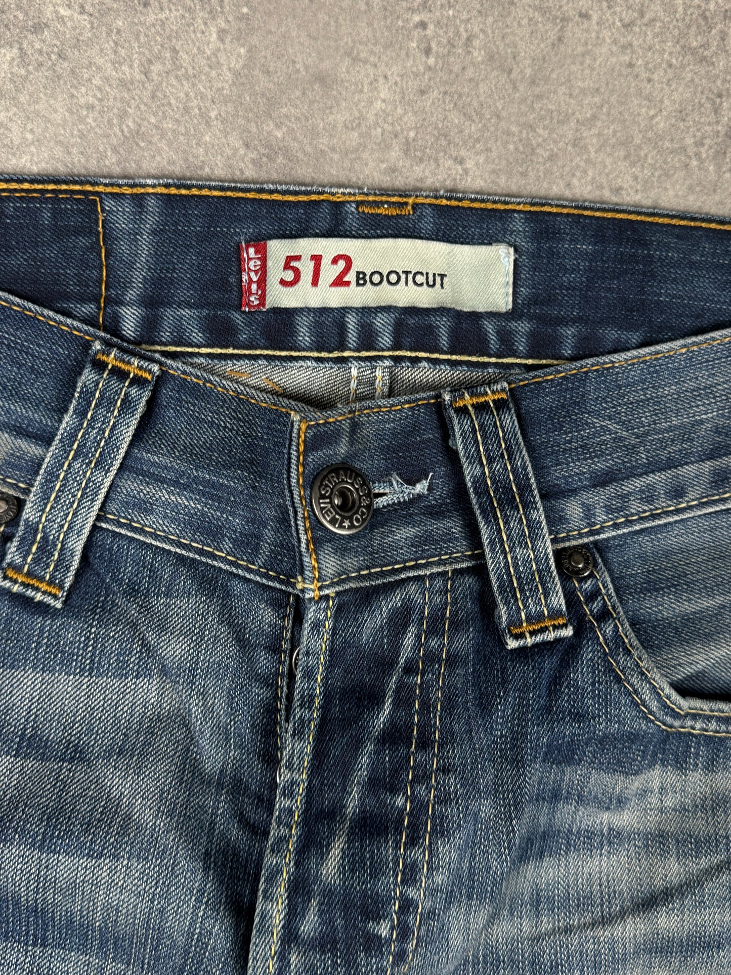 Levi’s bootcut Jeans (W30/L30)