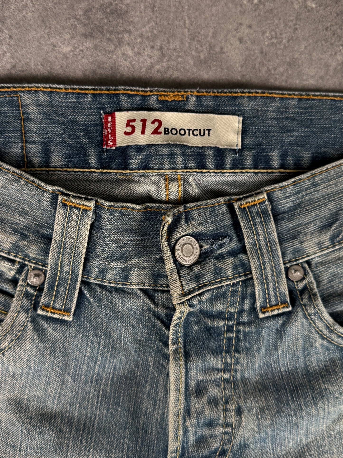 Levi’s bootcut Jeans (W29/L32)