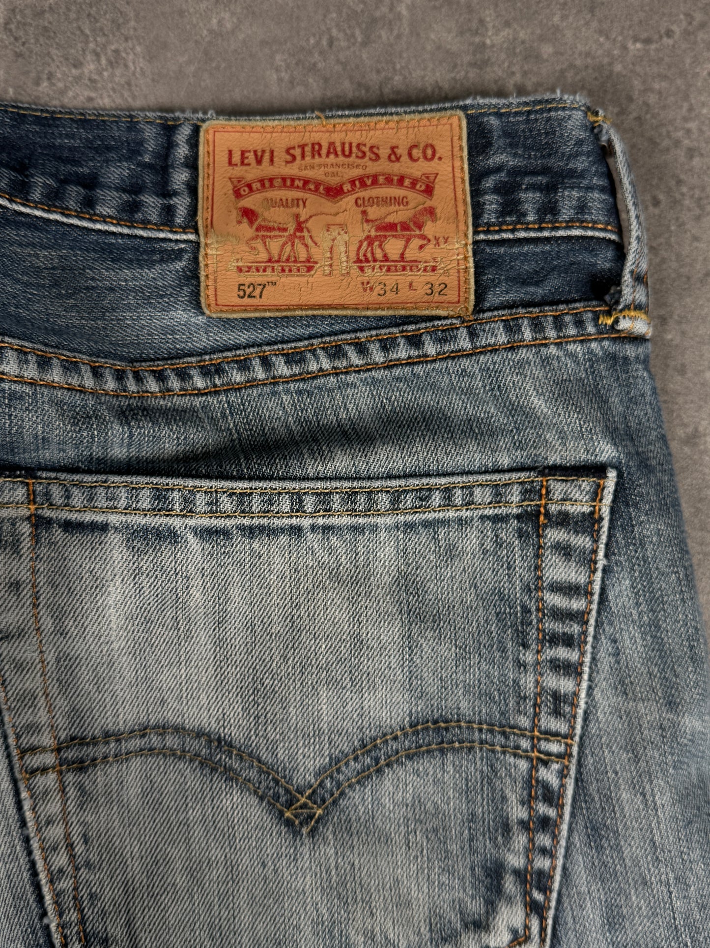 Levi’s bootcut Jeans (W33/L32)