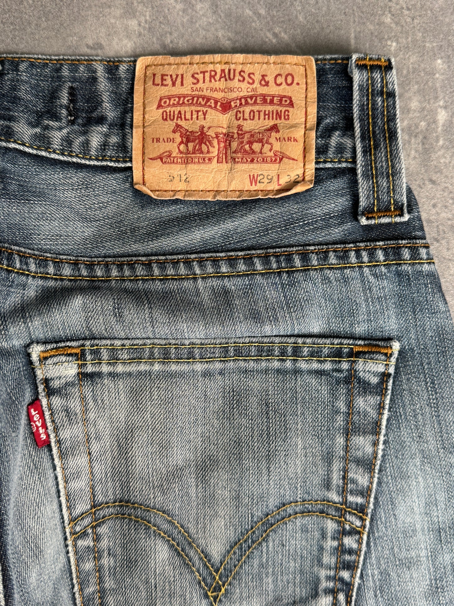 Levi’s bootcut Jeans (W29/L32)
