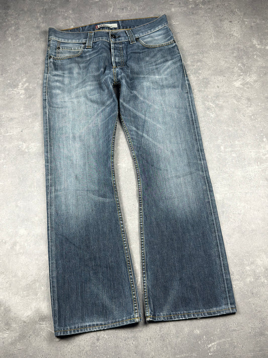 Levi’s bootcut jeans (W33/L32)