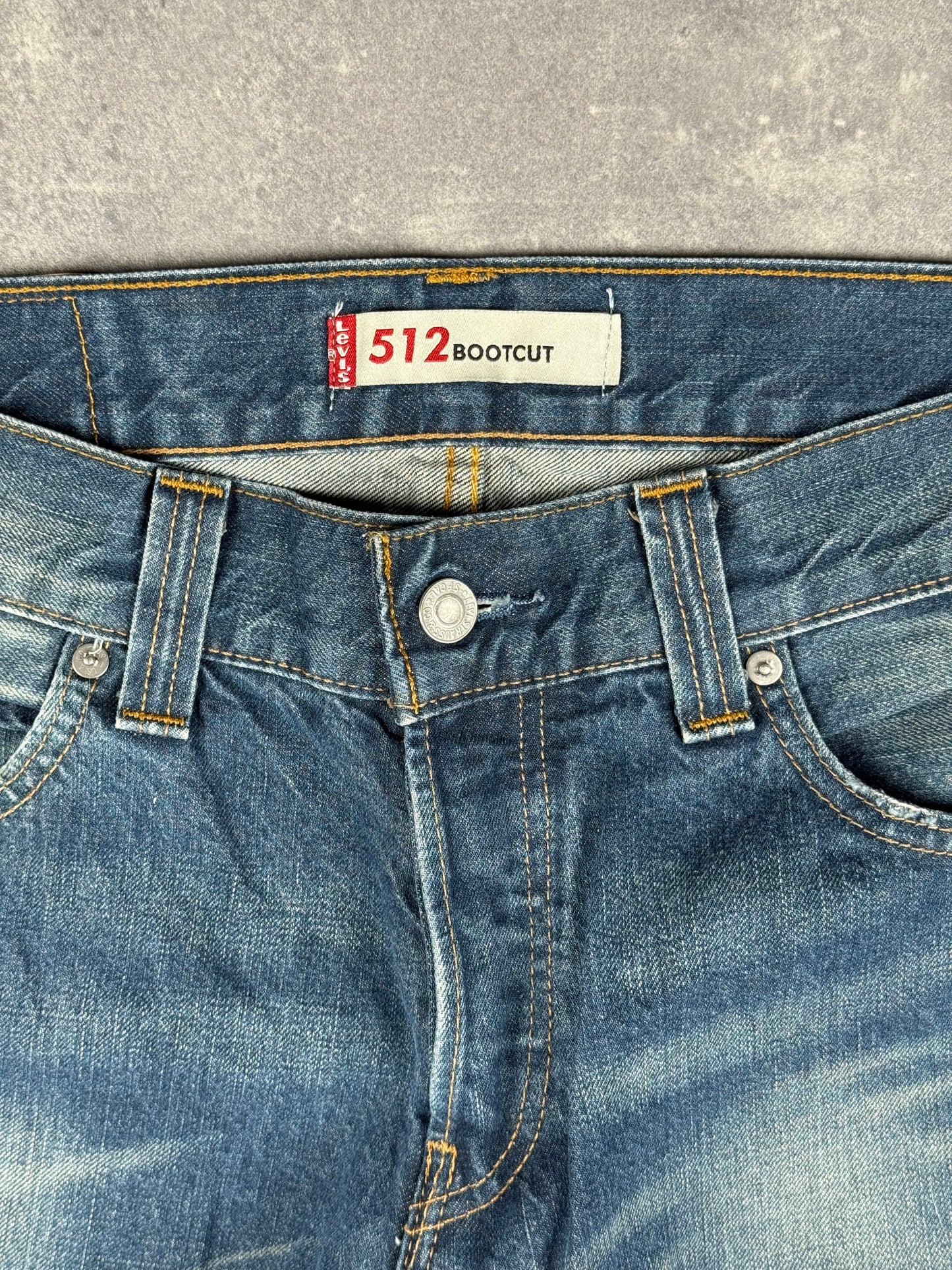 Levi’s bootcut Jeans (W33/L32)