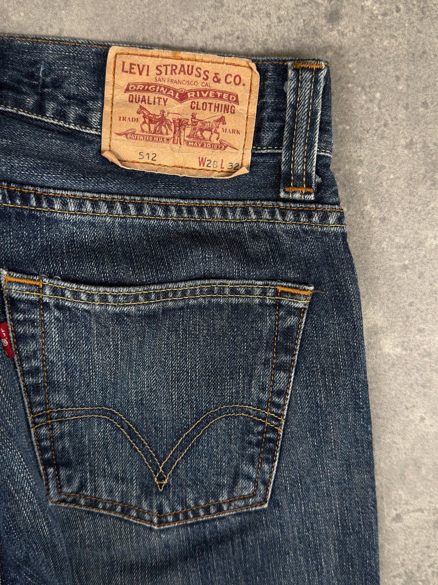 Levi’s bootcut Jeans (W28/L32)