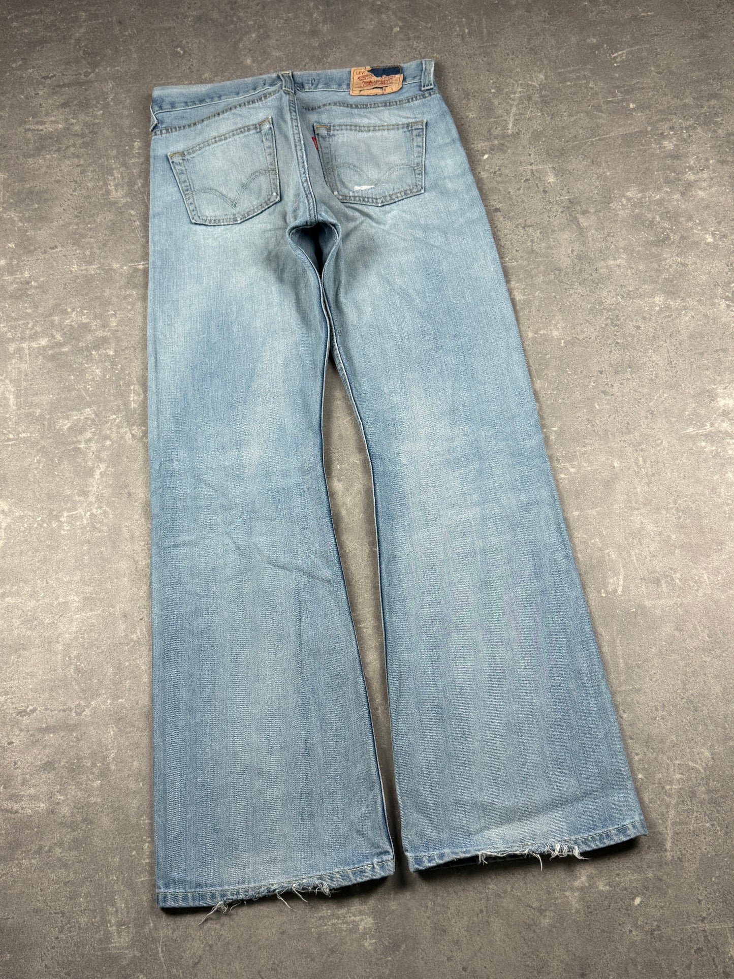 Levi’s bootcut Jeans  (W34/L34-36)