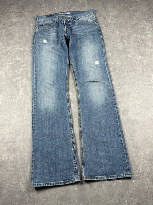 Levi’s bootcut Jeans (32/L36)