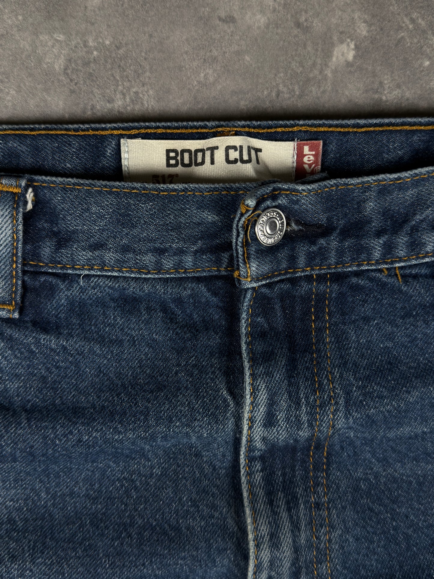 Levi’s bootcut Jeans (W38/L34-36)