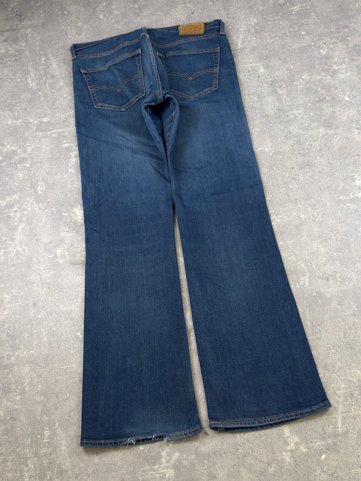 Levi’s bootcut Jeans (W33/L32)