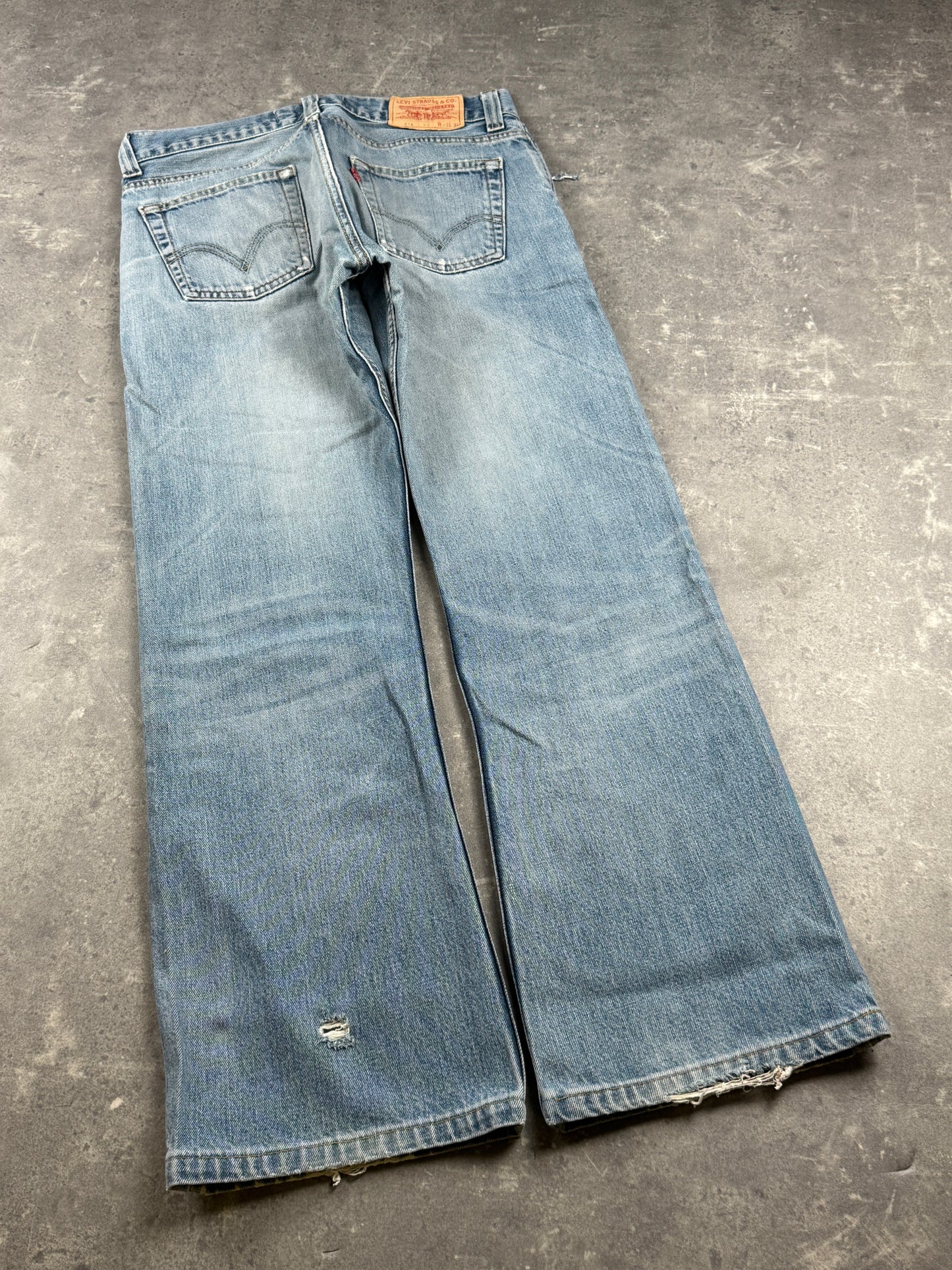 Levi’s bootcut jeans (W33/L34)