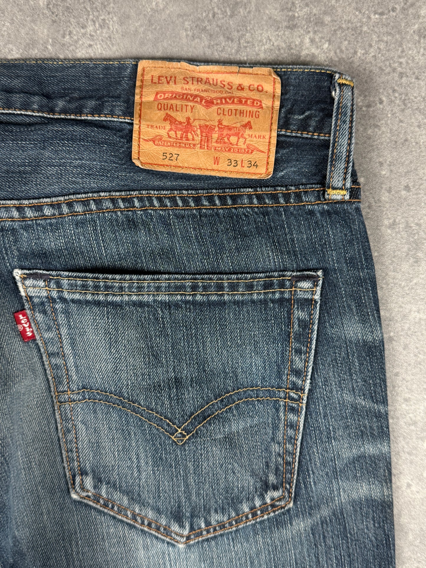 Levi’s bootcut Jeans (W33/L34-36)