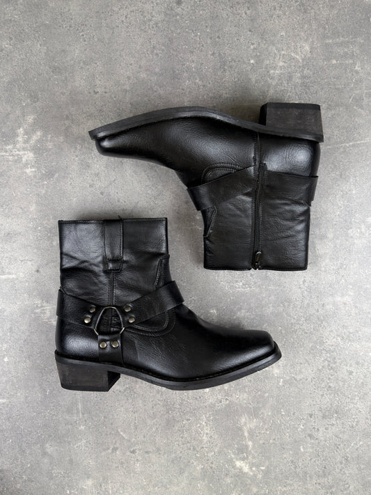 Harness Boot (44)