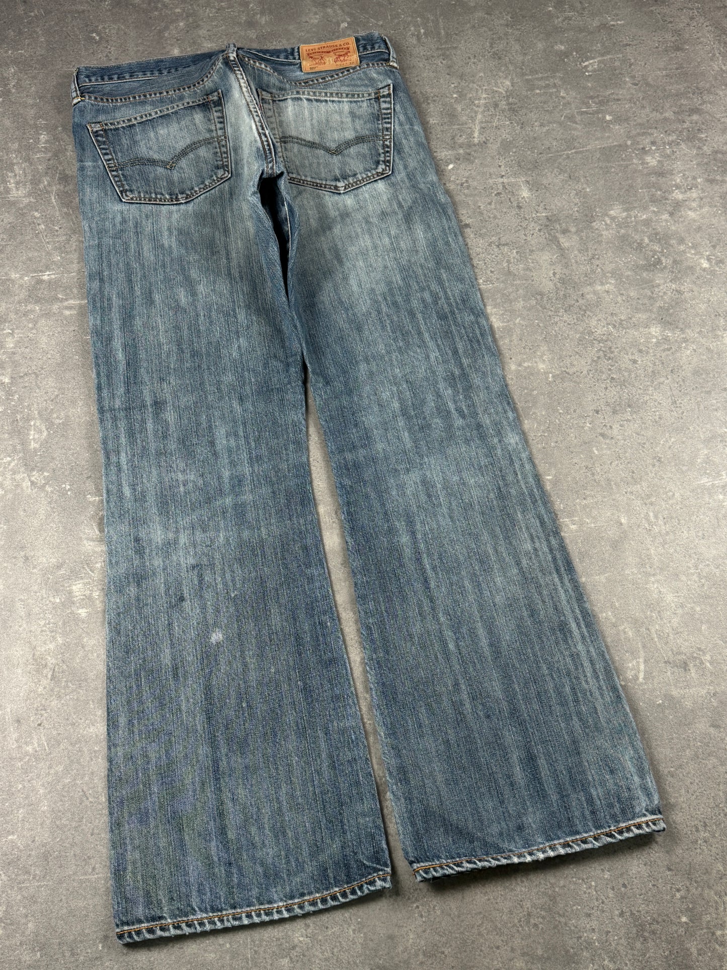 Levi’s bootcut Jeans (W33/L32)