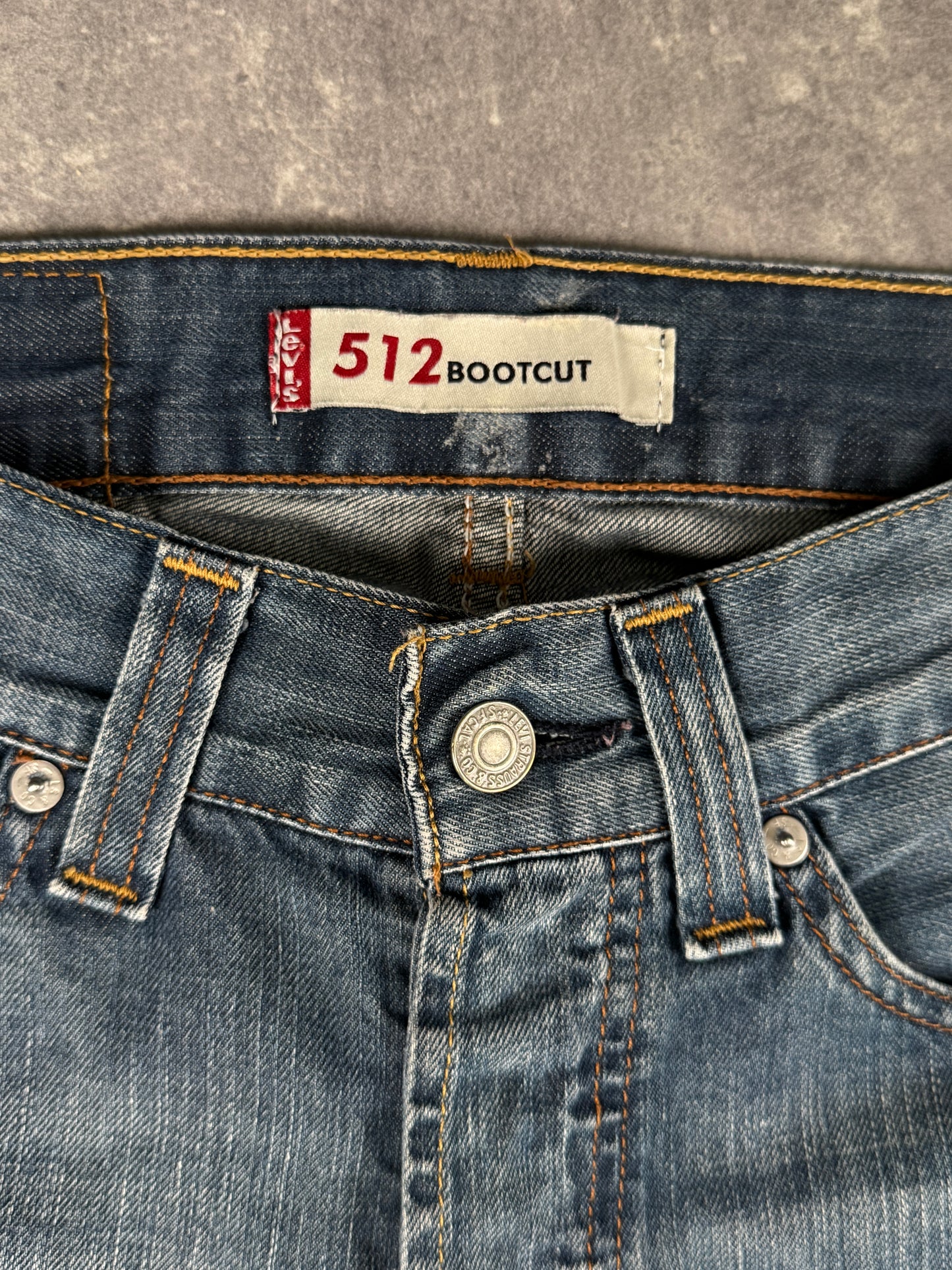 Levi’s bootcut Jeans (W28/L30)