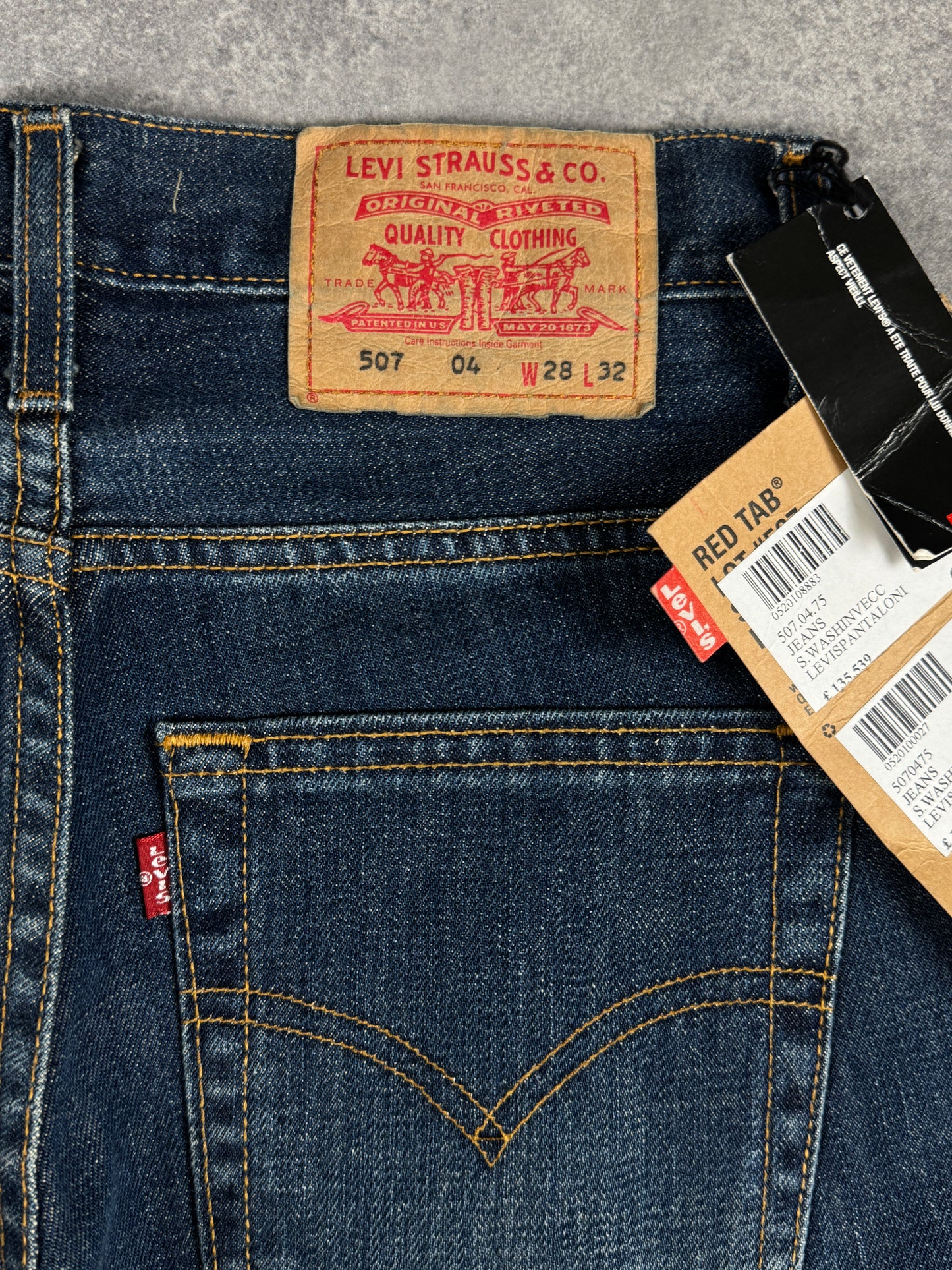 Levi’s bootcut Jeans (W28/L32)