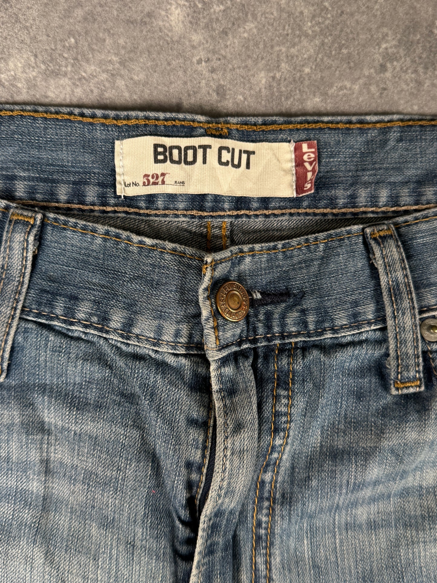 Levi’s bootcut Jeans (W34/L34)