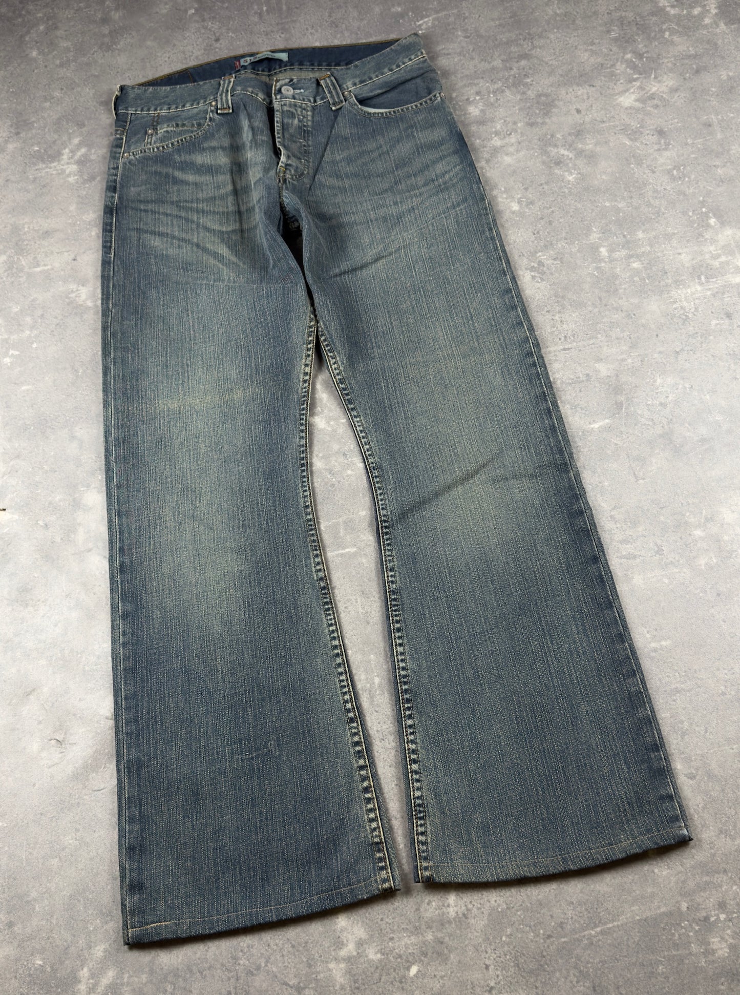 Levi’s bootcut Jeans (W33/L32-L34)