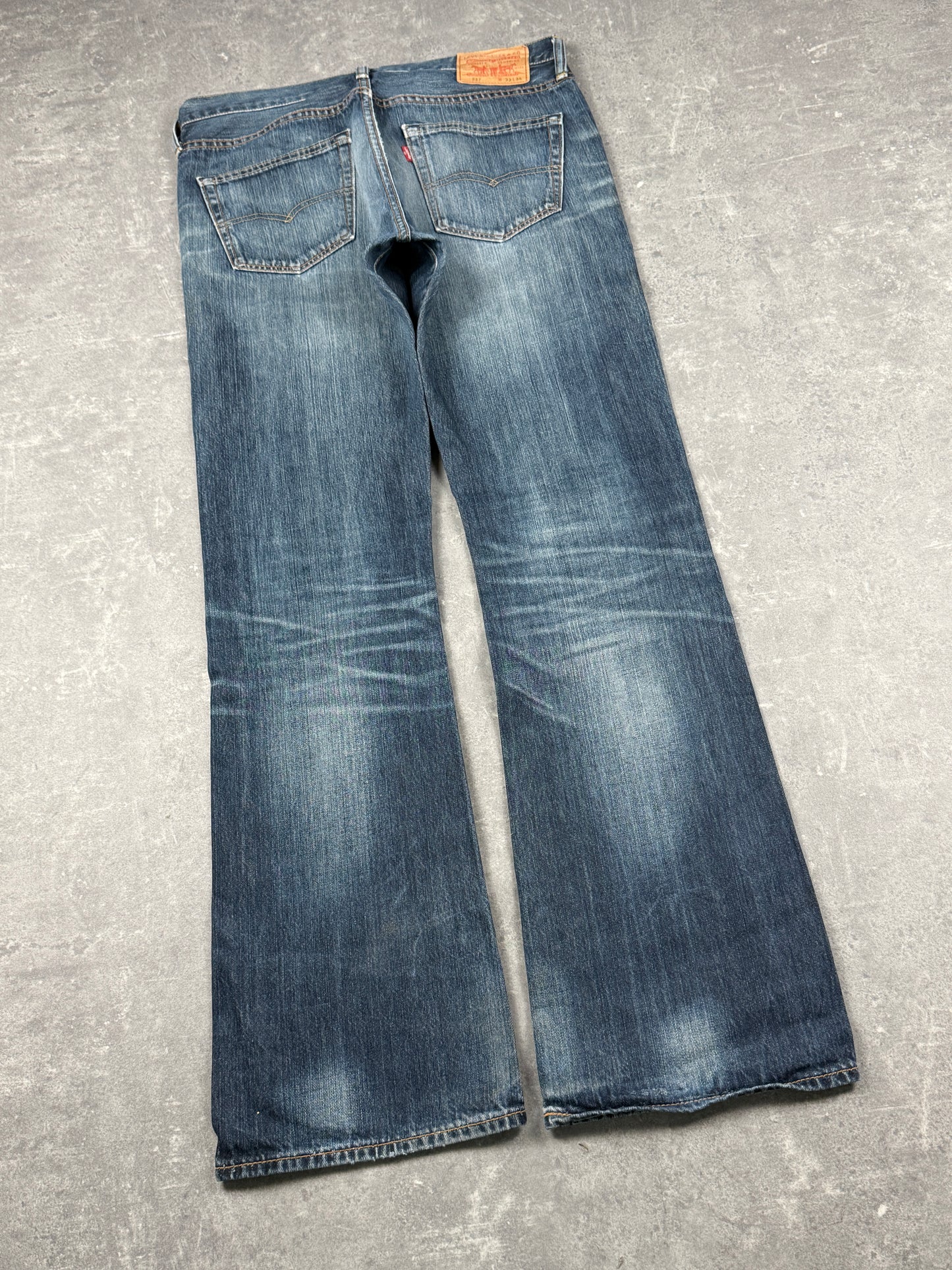Levi’s bootcut Jeans (W33/L34-36)