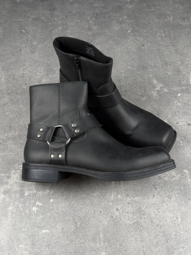 Harness Boot (EU:43 / US:9.5)